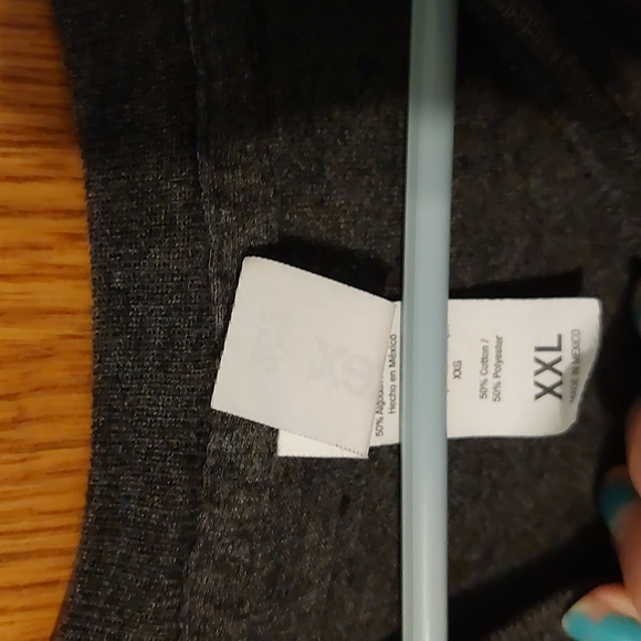 Oil market shirt - Picture 3 of 3